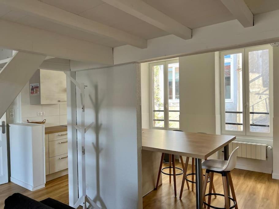 Charmant Appartement Plein Centre Avec Parking Augustins B Clermont-Ferrand Exterior photo